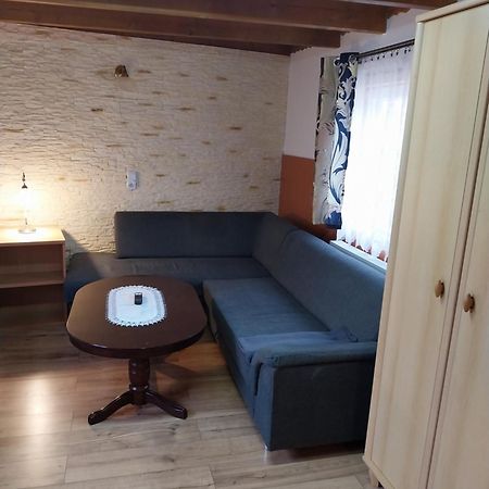 Penzion u Šmídů Náměstí Jaroslavice  Exteriér fotografie