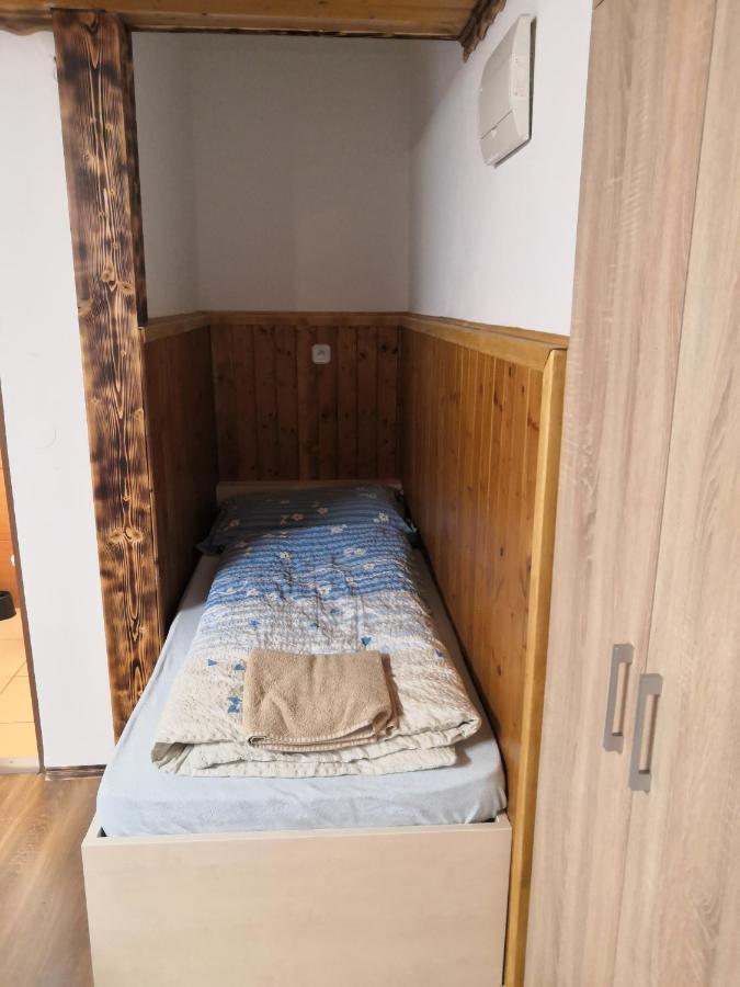 Penzion u Šmídů Náměstí Jaroslavice  Exteriér fotografie